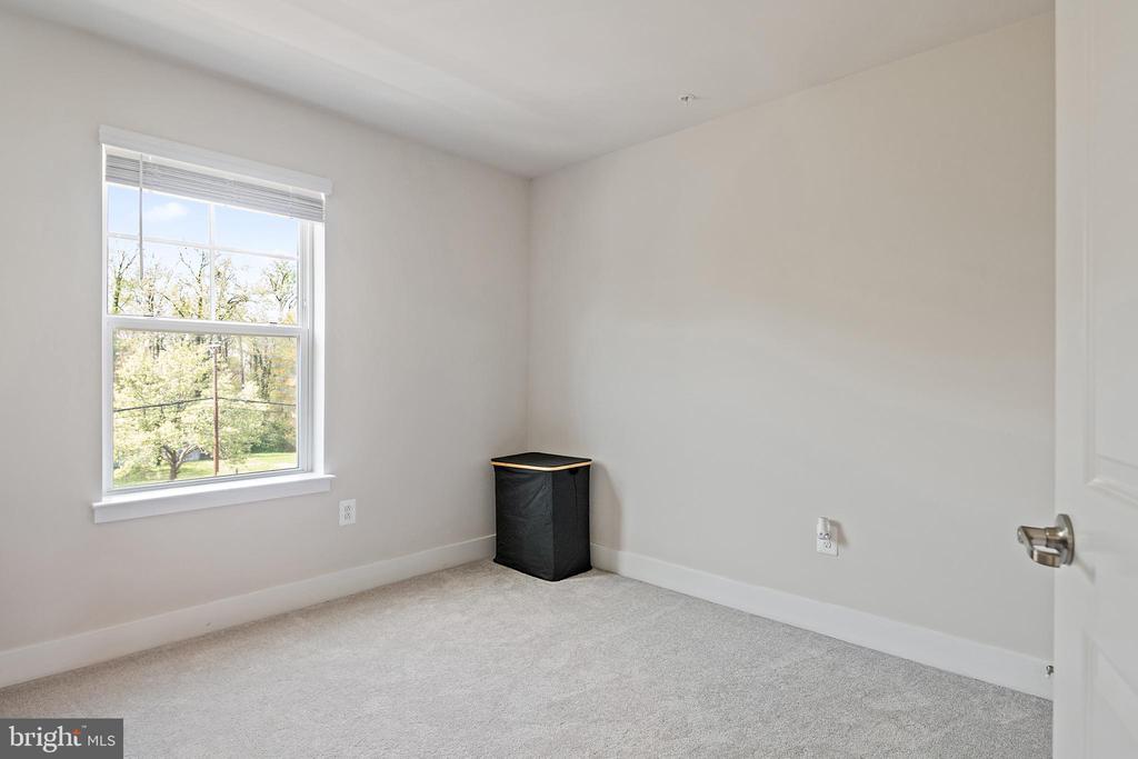 118 TREBLIS WAY
