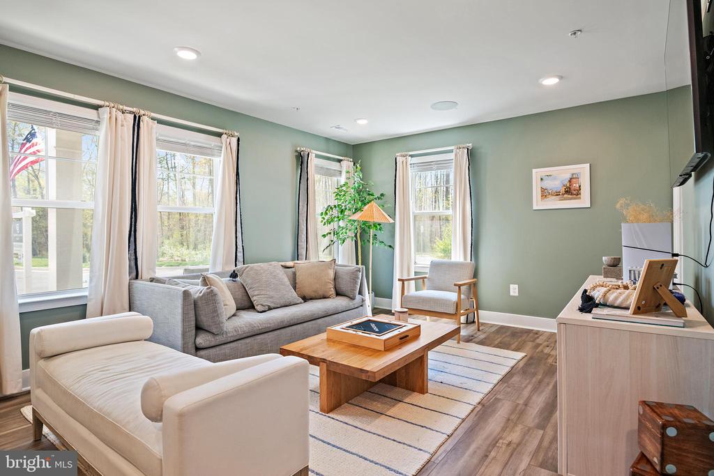 118 TREBLIS WAY