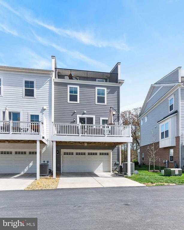 118 TREBLIS WAY