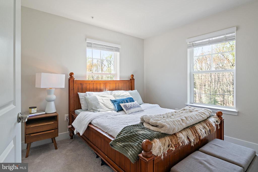 118 TREBLIS WAY