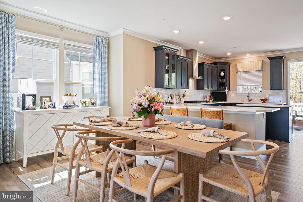 118 TREBLIS WAY