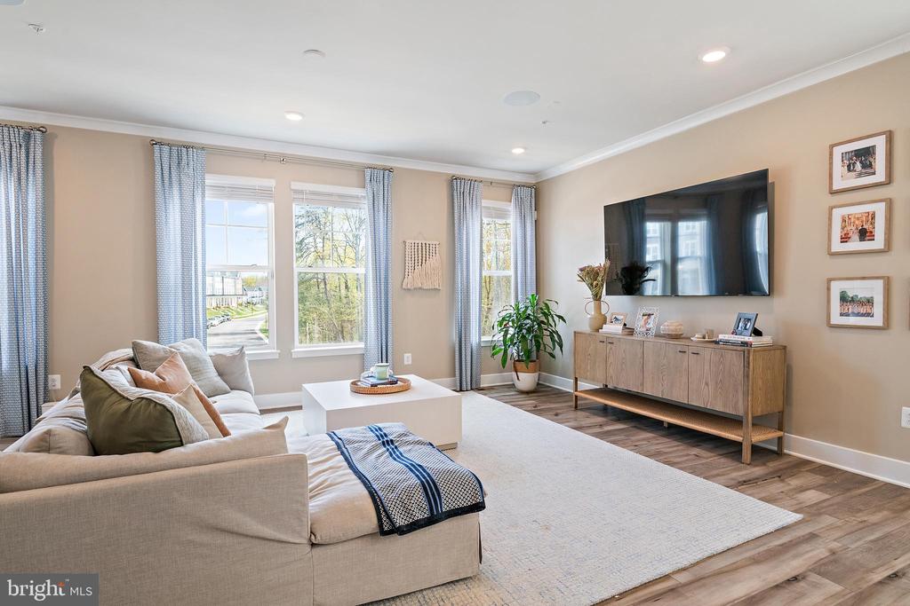 118 TREBLIS WAY