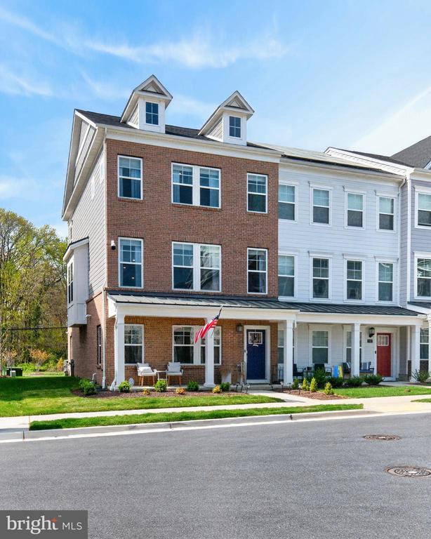 118 TREBLIS WAY