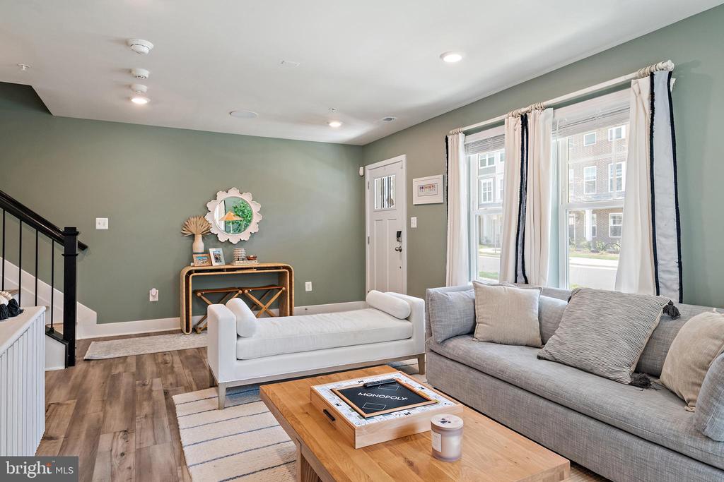 118 TREBLIS WAY