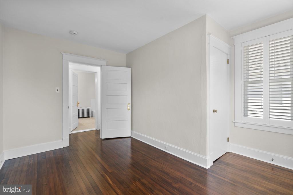 107 MONTICELLO AVENUE