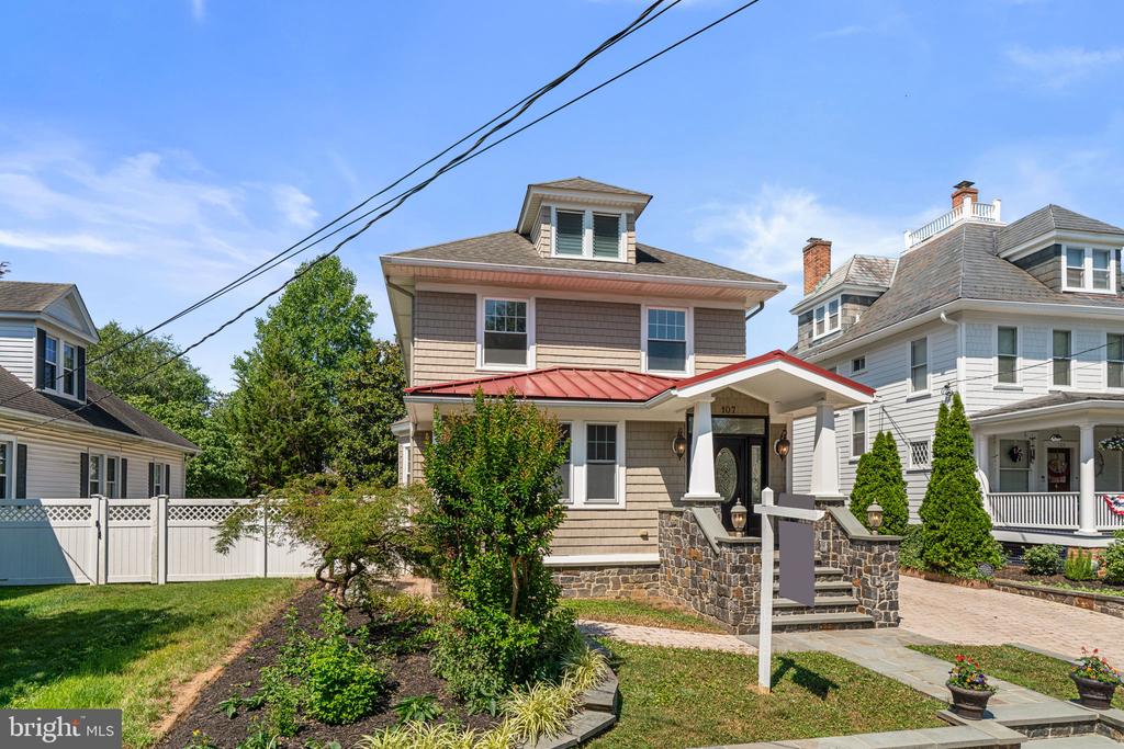 107 MONTICELLO AVENUE