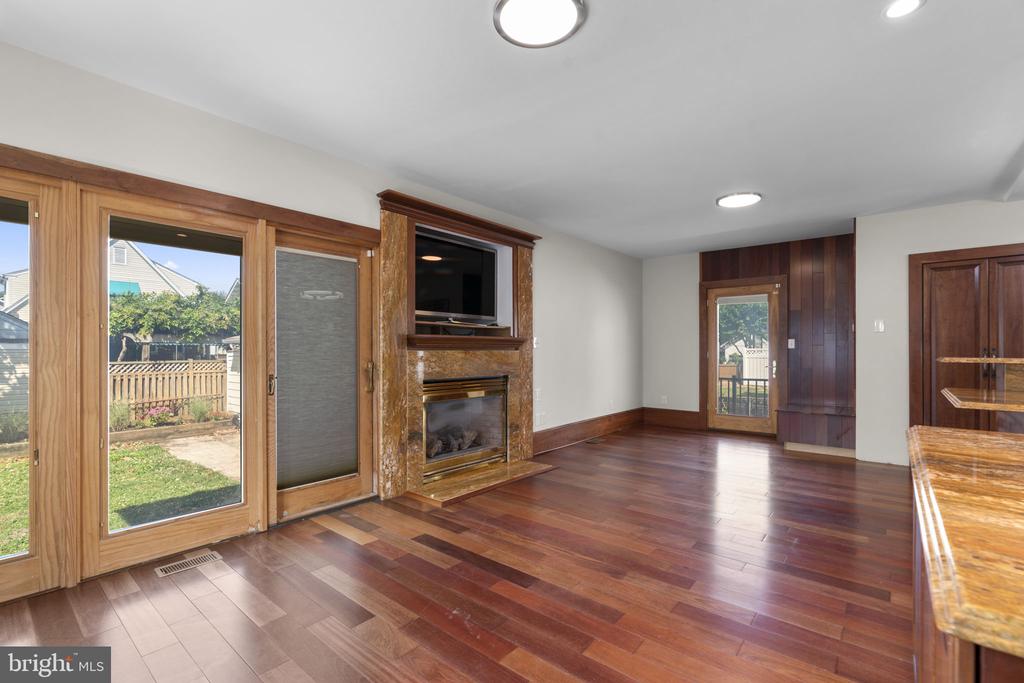 107 MONTICELLO AVENUE