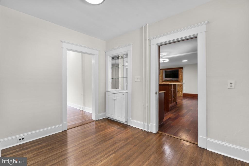 107 MONTICELLO AVENUE