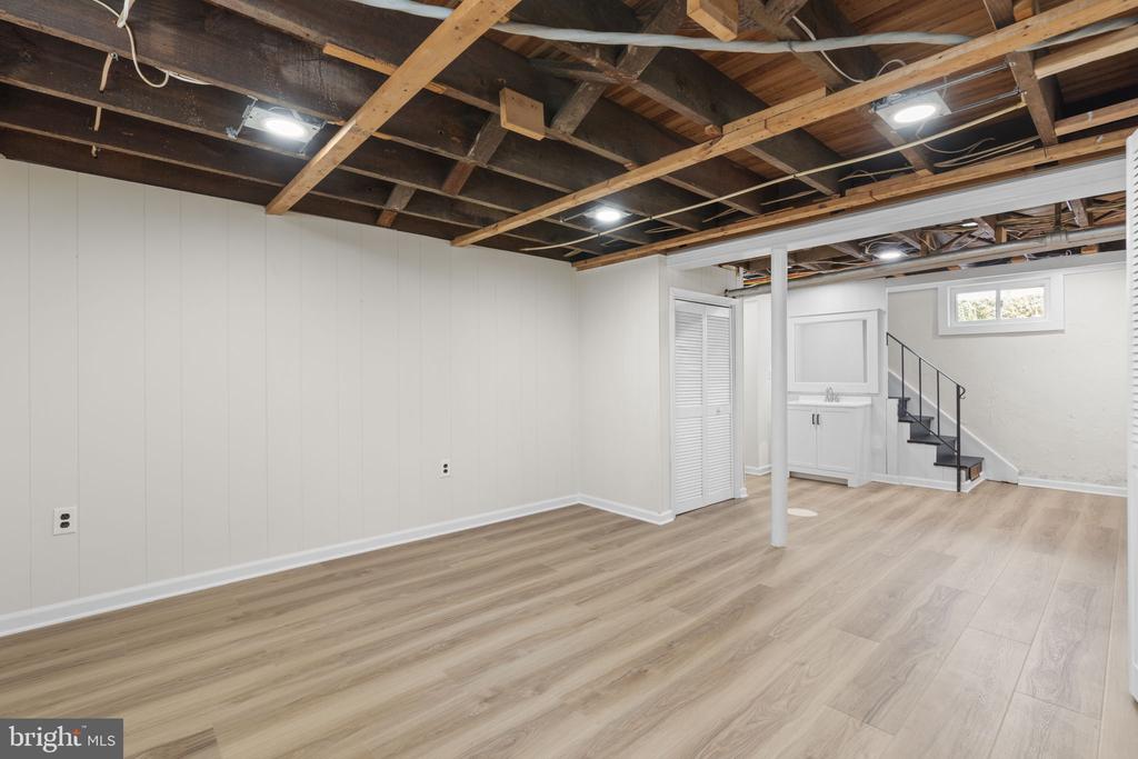 107 MONTICELLO AVENUE