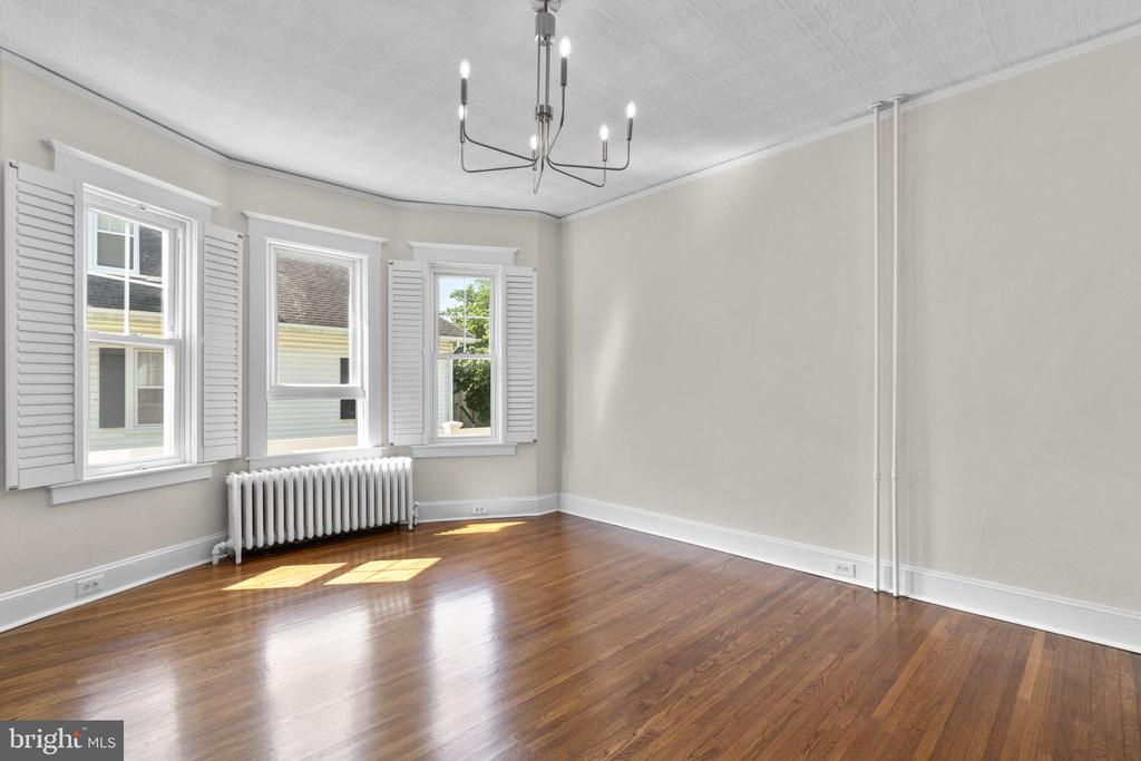 107 MONTICELLO AVENUE
