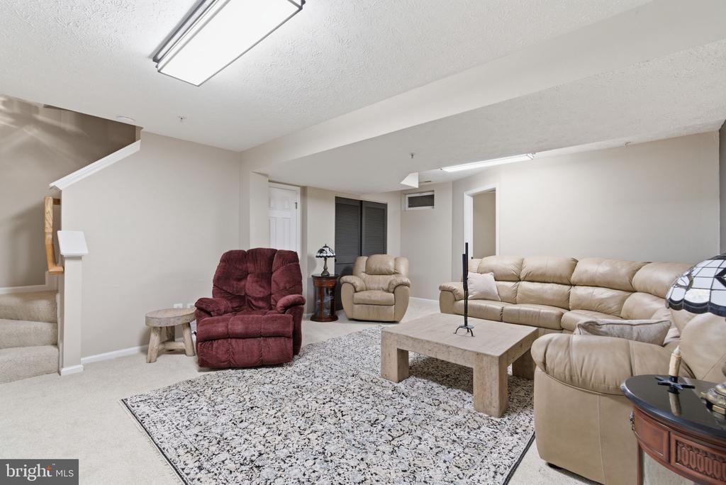 8119 GRAY STONE LANE