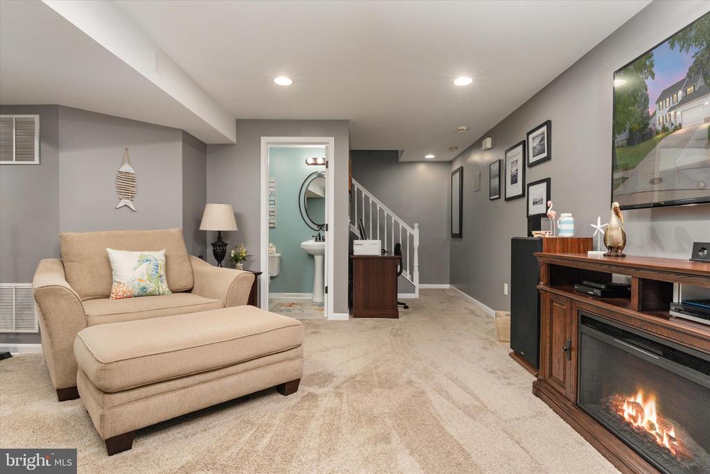 7786 GABRIEL GARTH COURT