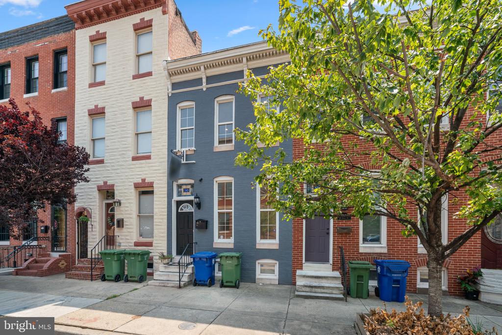 745 W CROSS STREET