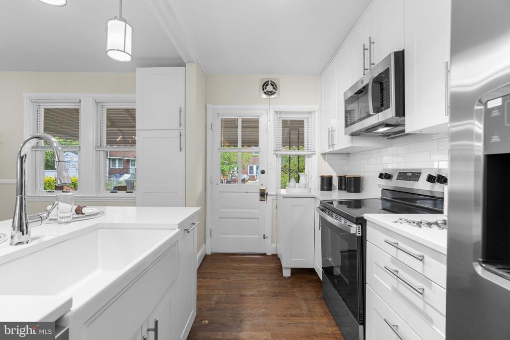 30 S PROSPECT AVENUE S