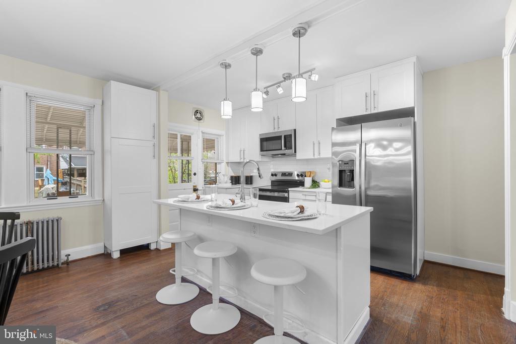 30 S PROSPECT AVENUE S