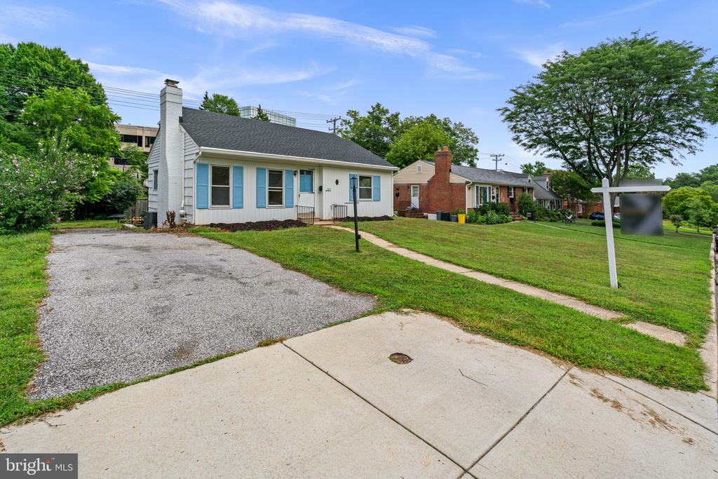 577 BROOK ROAD
