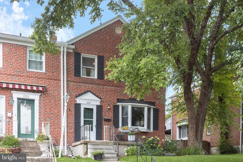 228 ALTAMONT AVENUE