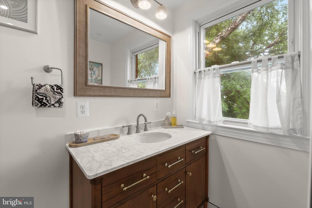228 ALTAMONT AVENUE