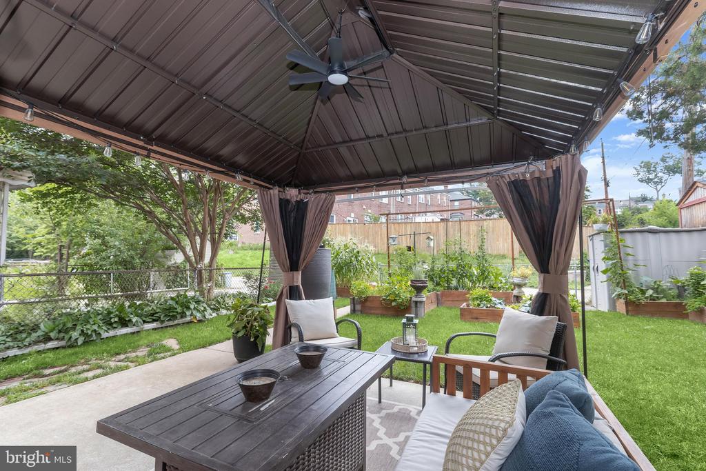 228 ALTAMONT AVENUE