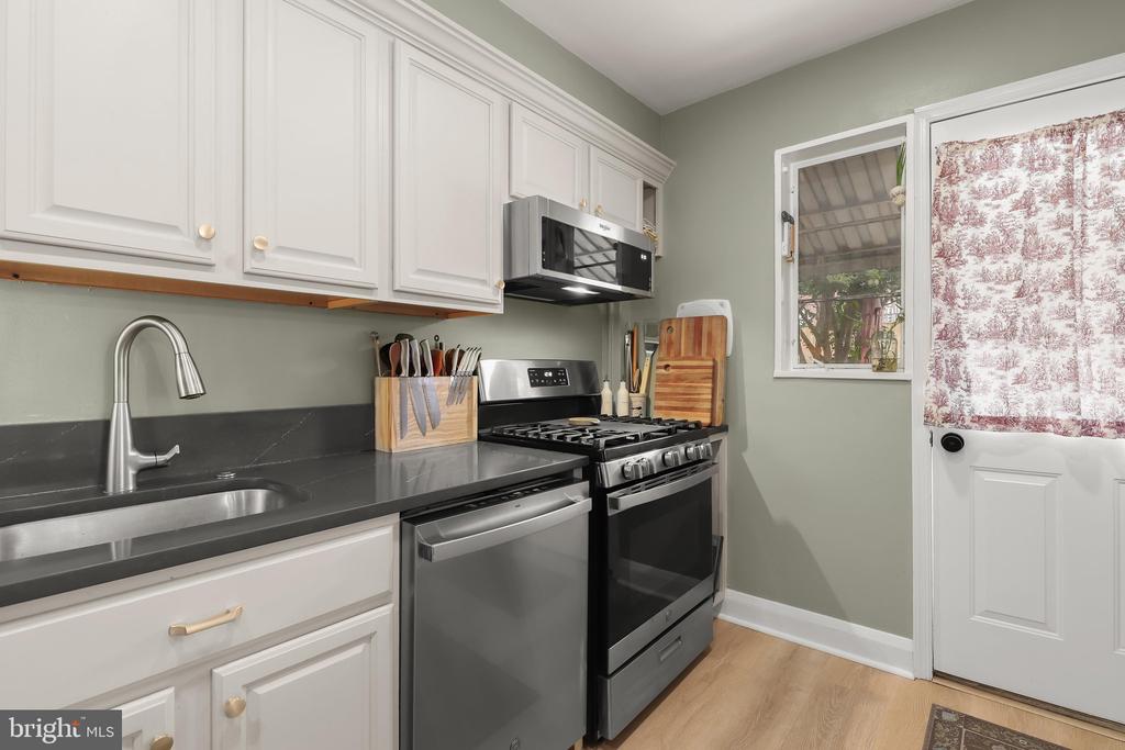 228 ALTAMONT AVENUE