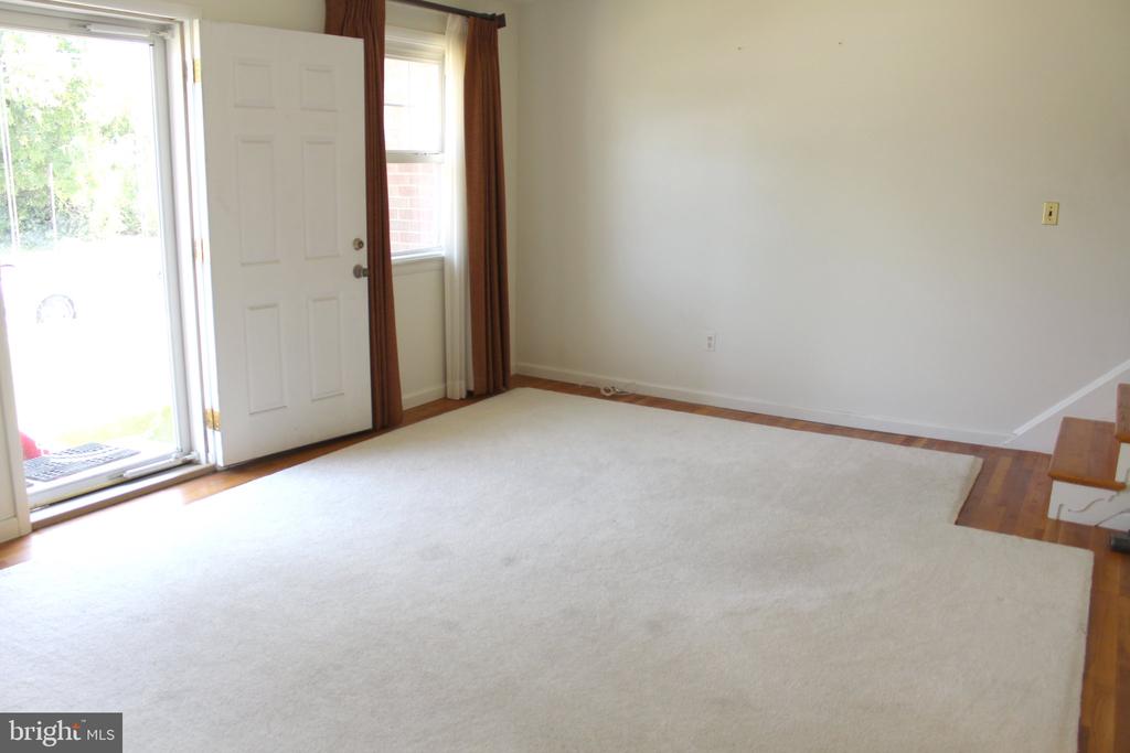 1120 LINKSIDE DRIVE