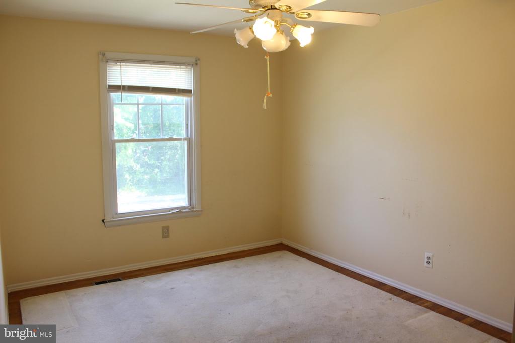 1120 LINKSIDE DRIVE