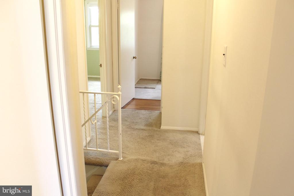 1120 LINKSIDE DRIVE