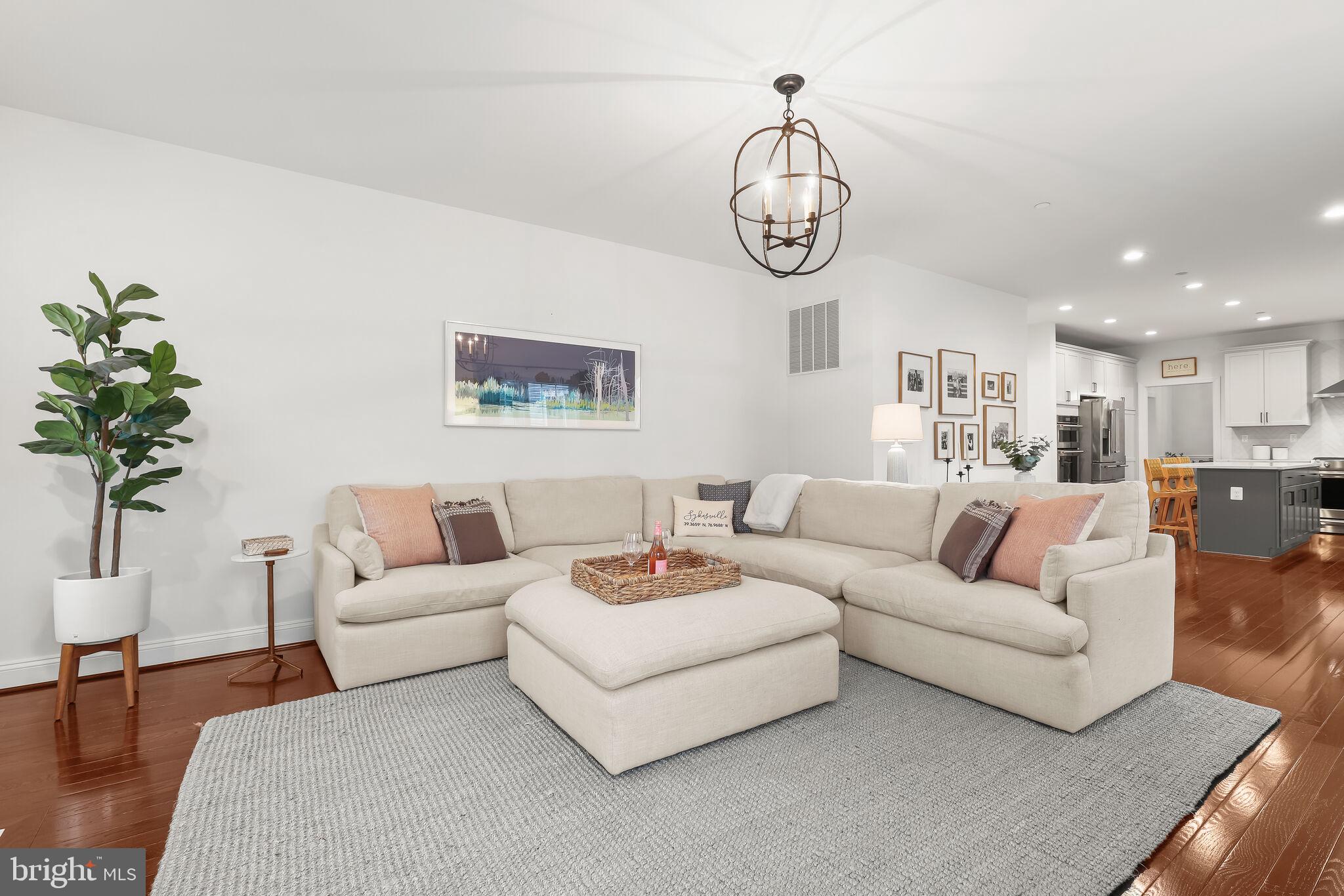 6691 CHATEAU BAY COURT