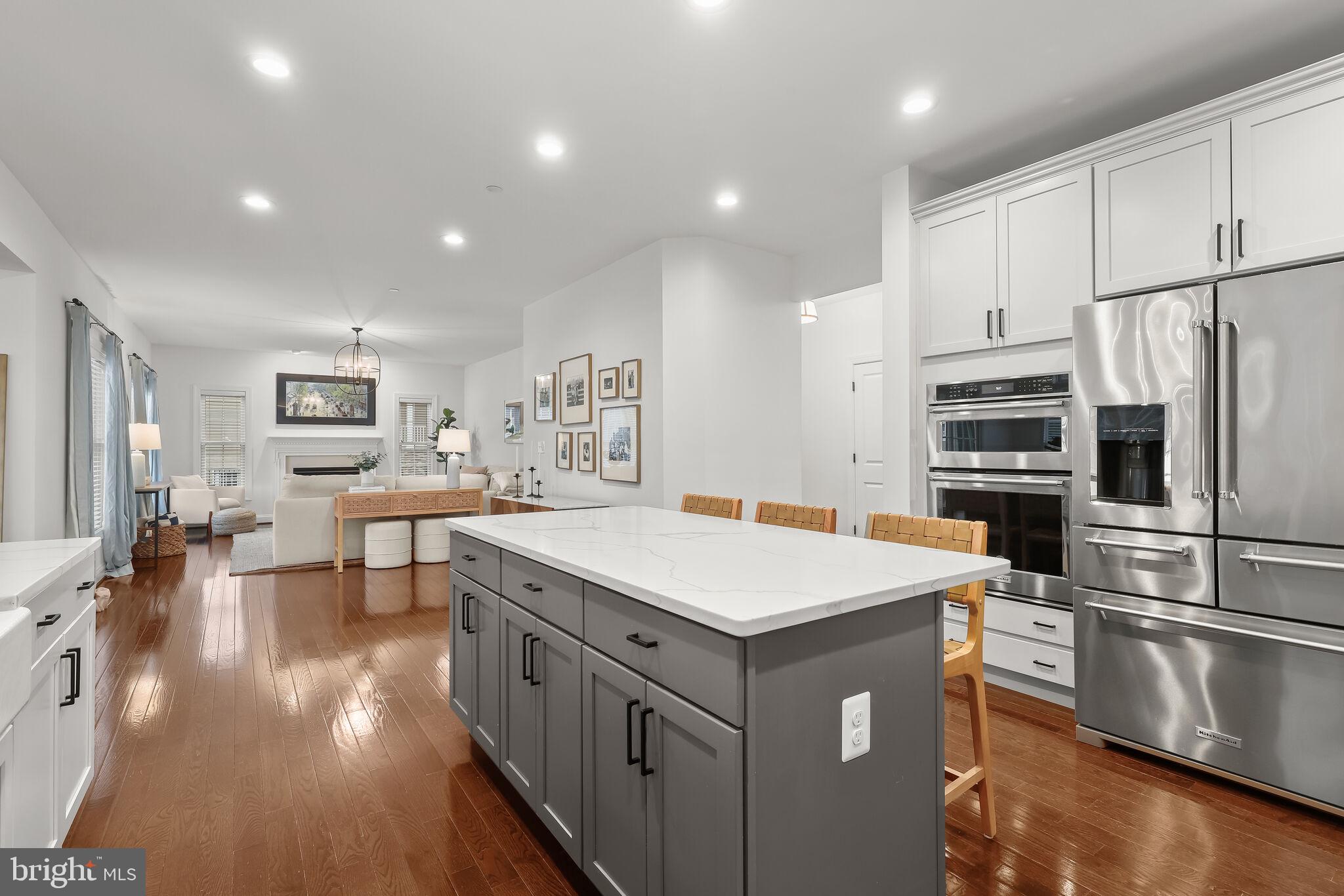 6691 CHATEAU BAY COURT