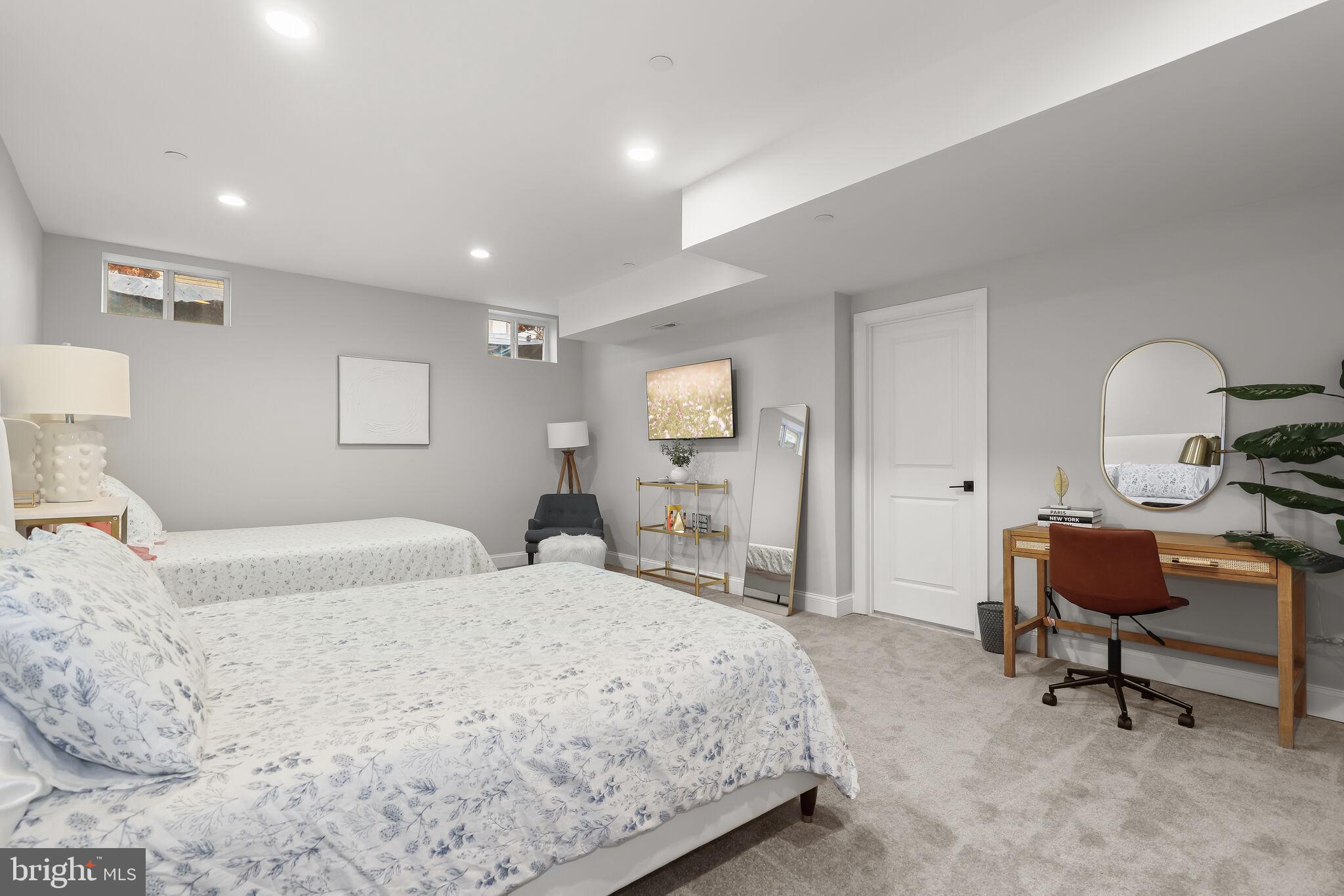 6691 CHATEAU BAY COURT