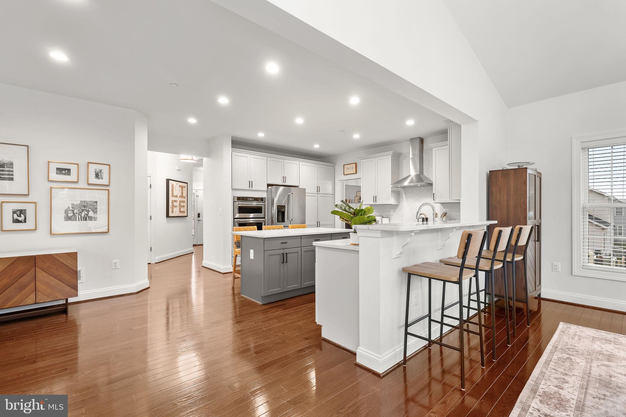 6691 CHATEAU BAY COURT