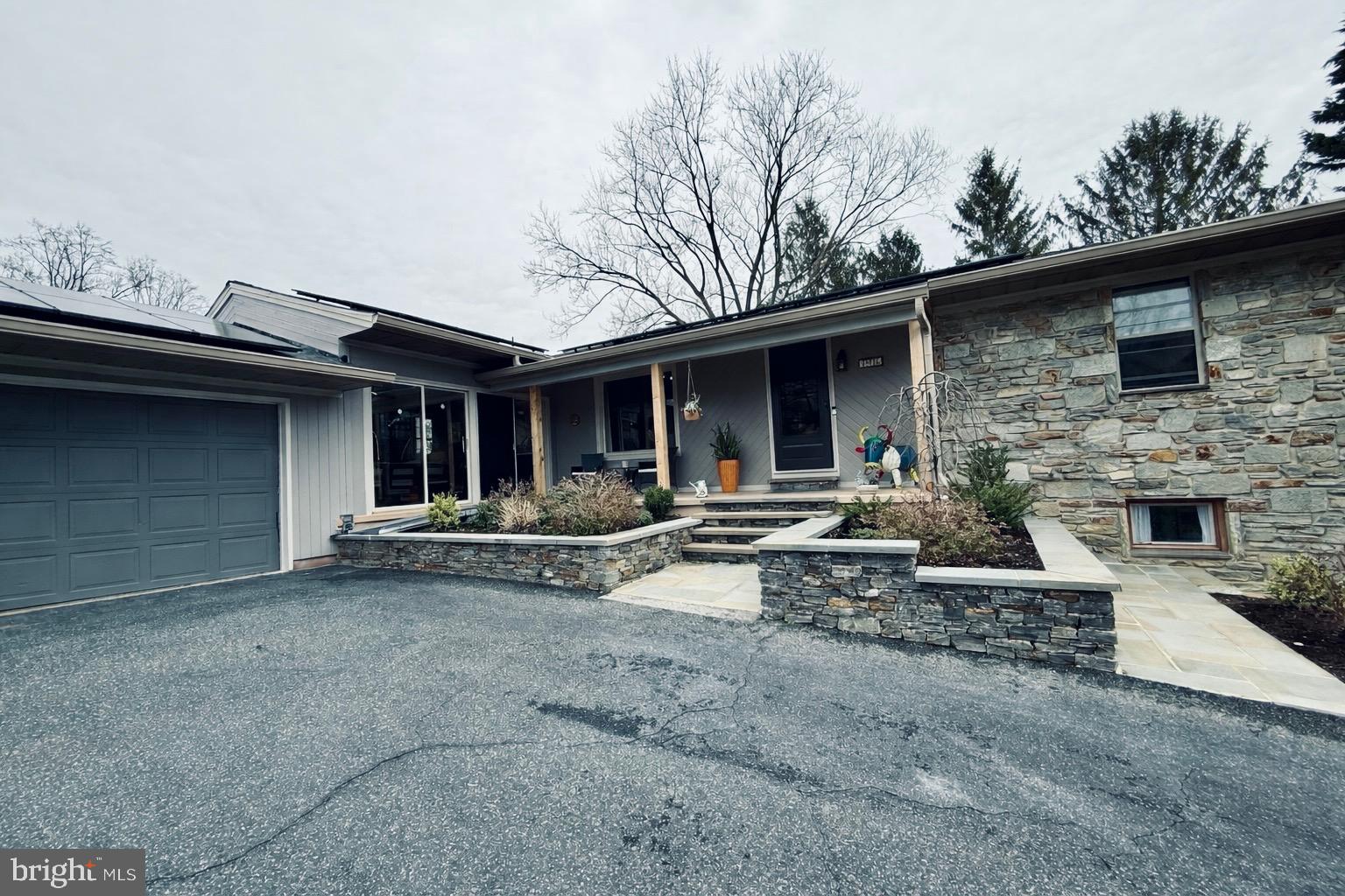 905 SAINT ANDREWS WAY