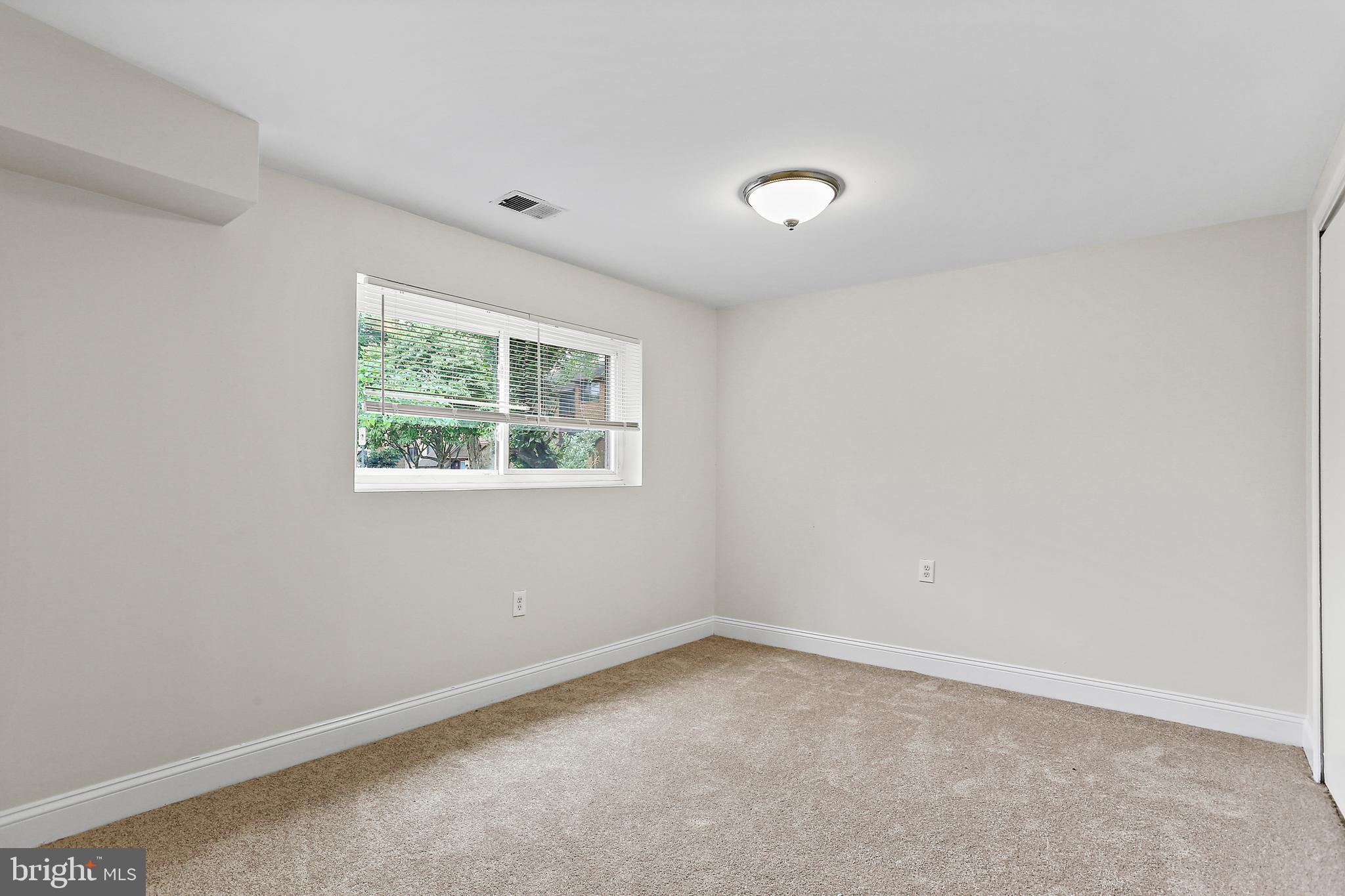 7124 LASTING LIGHT WAY