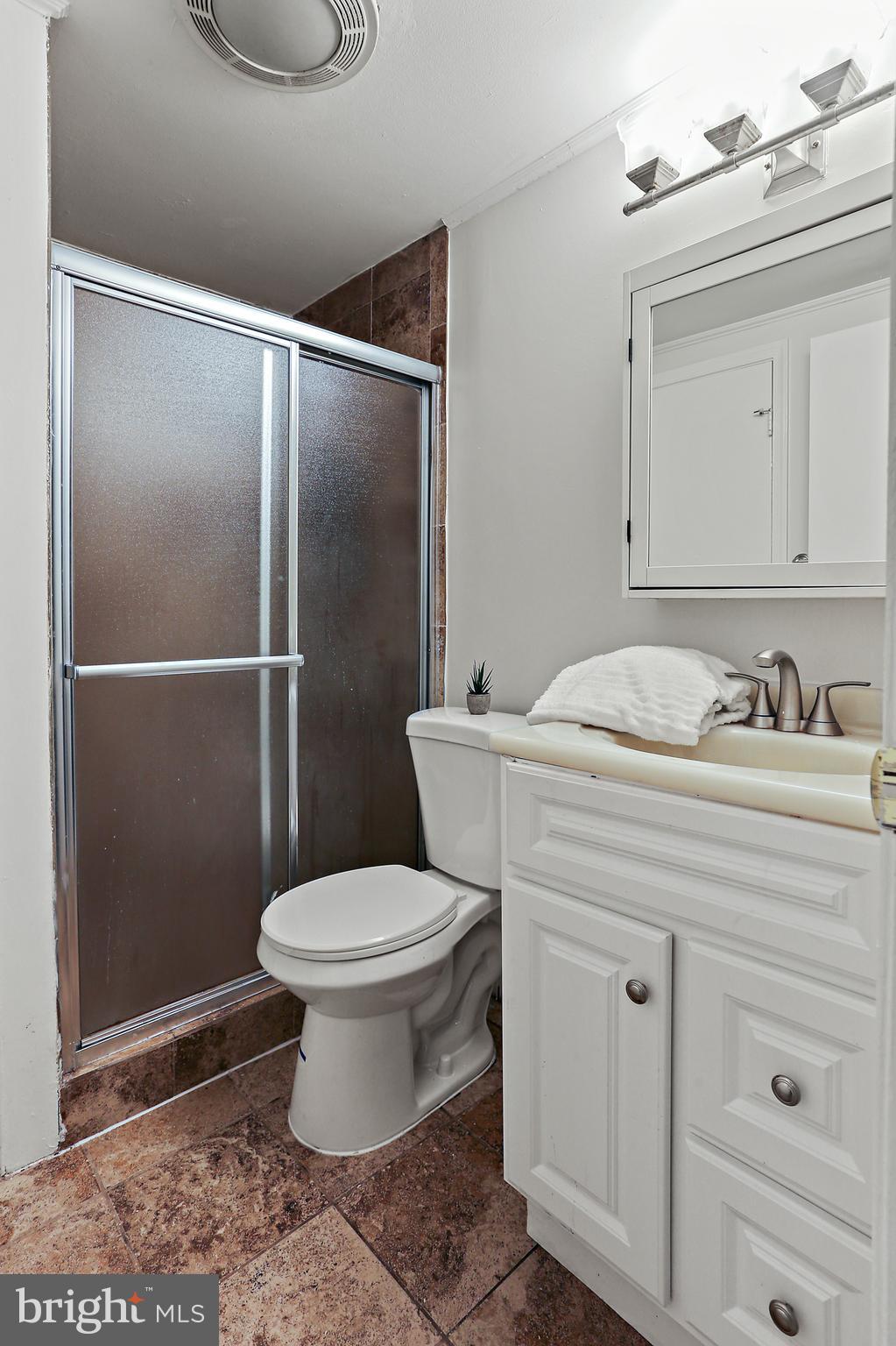 7124 LASTING LIGHT WAY