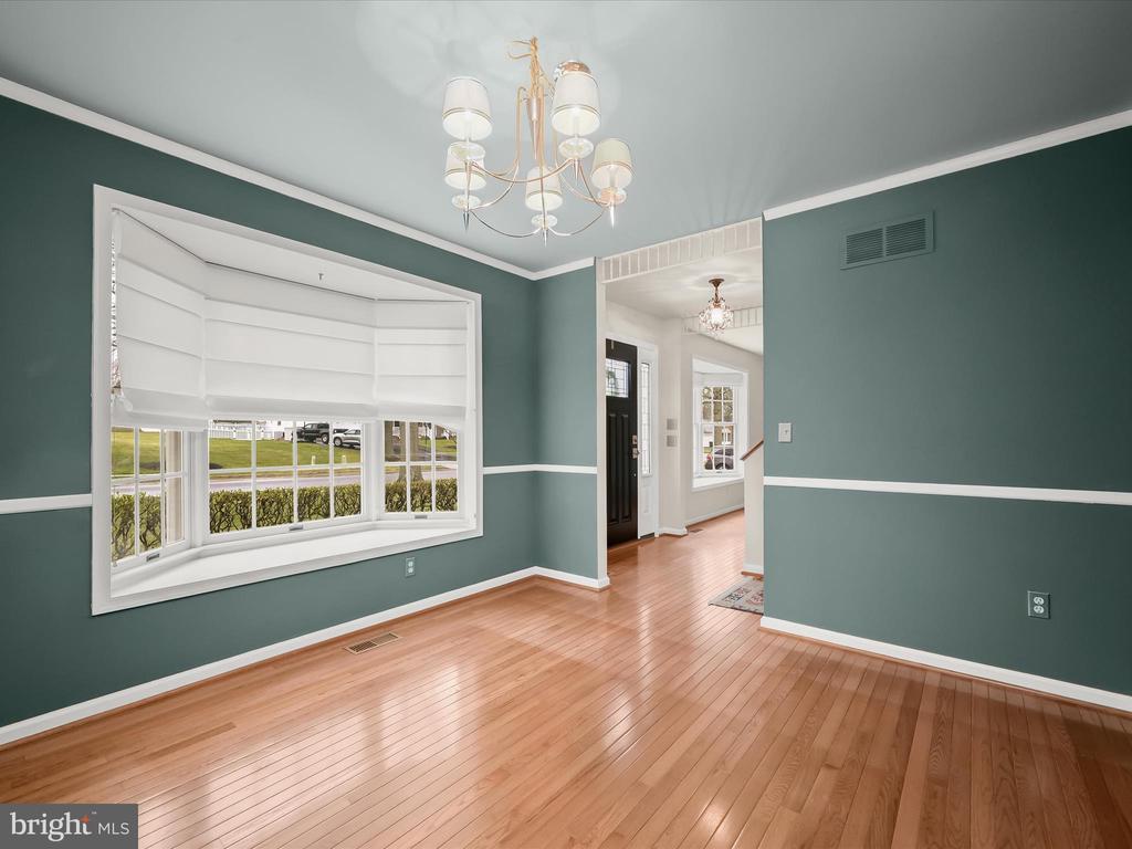 4805 LAUREN COURT