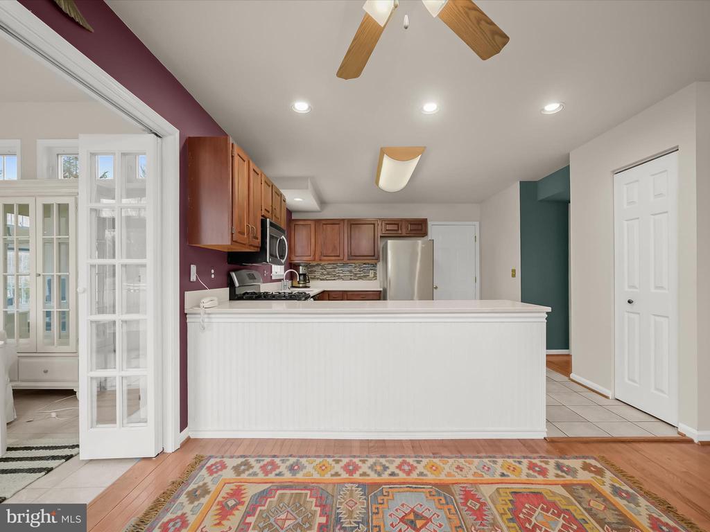 4805 LAUREN COURT