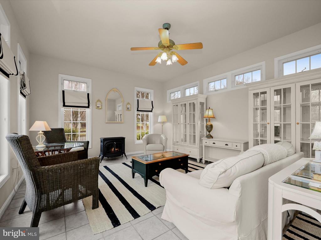4805 LAUREN COURT