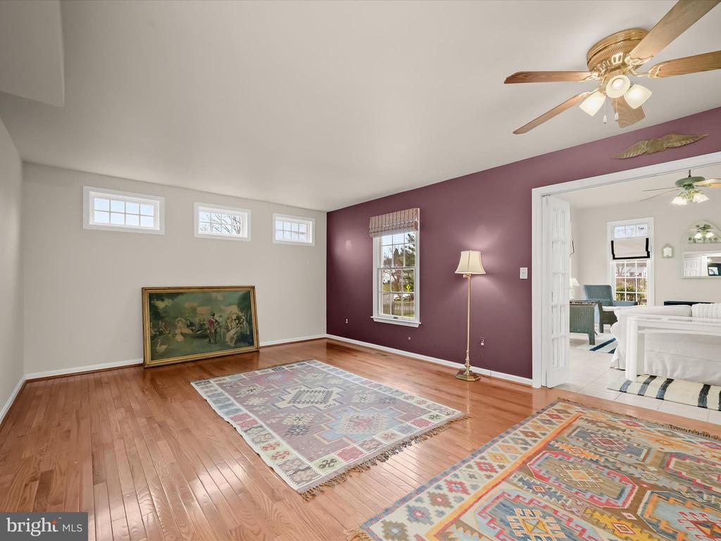 4805 LAUREN COURT