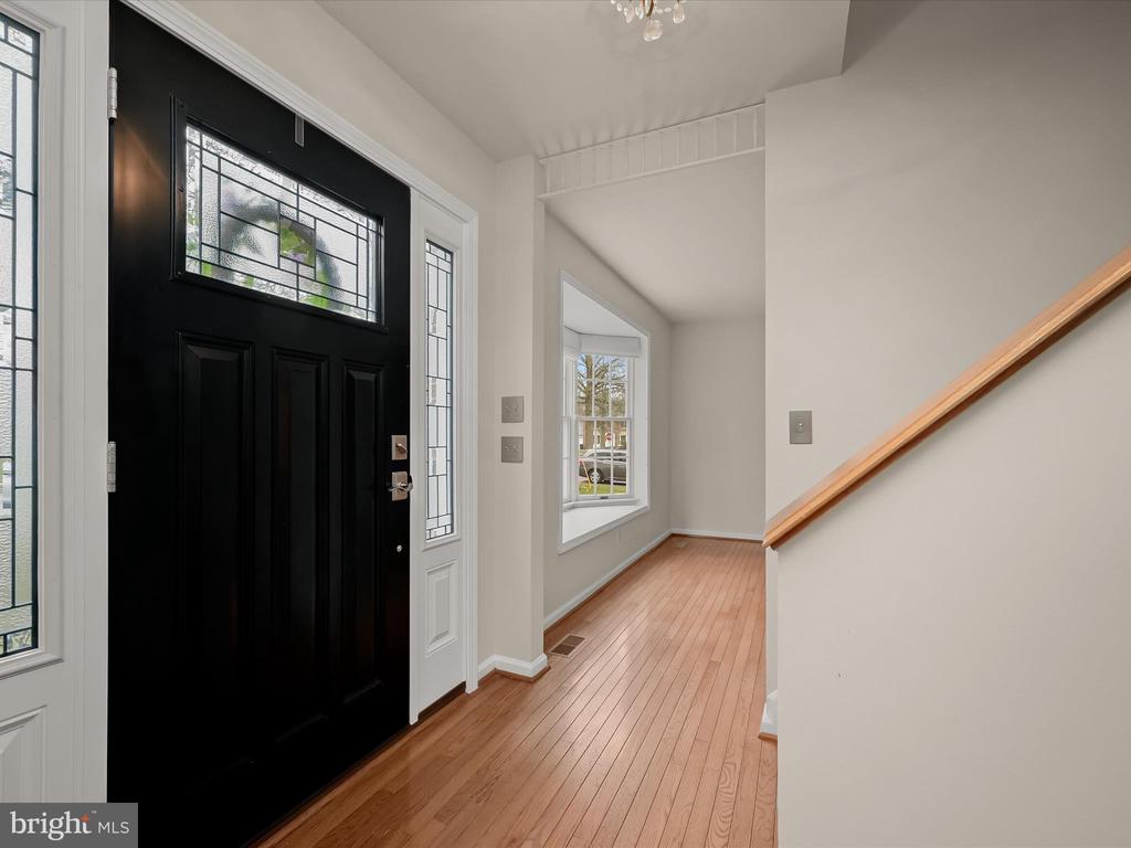 4805 LAUREN COURT