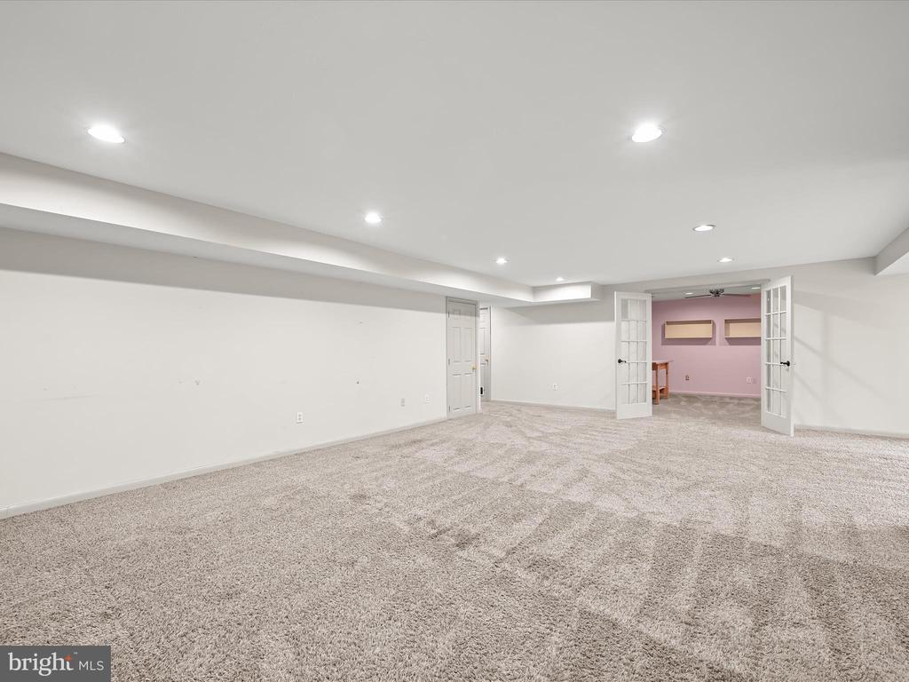 8713 HAYCARRIAGE COURT