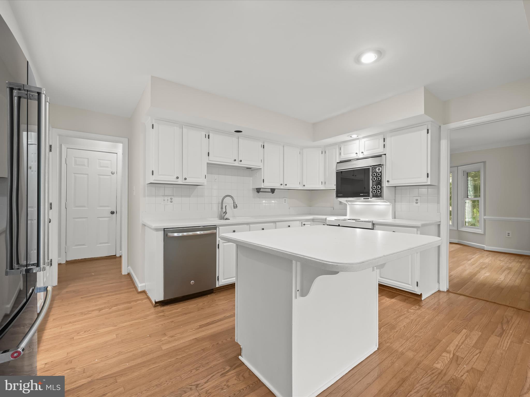 8713 HAYCARRIAGE COURT