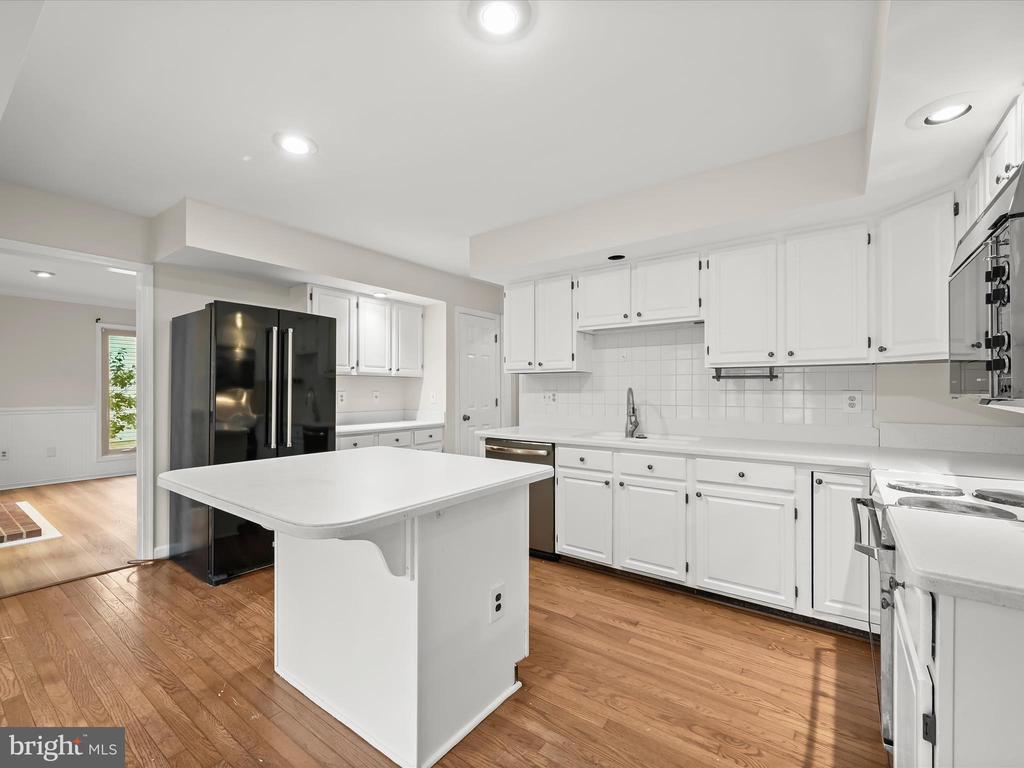 8713 HAYCARRIAGE COURT
