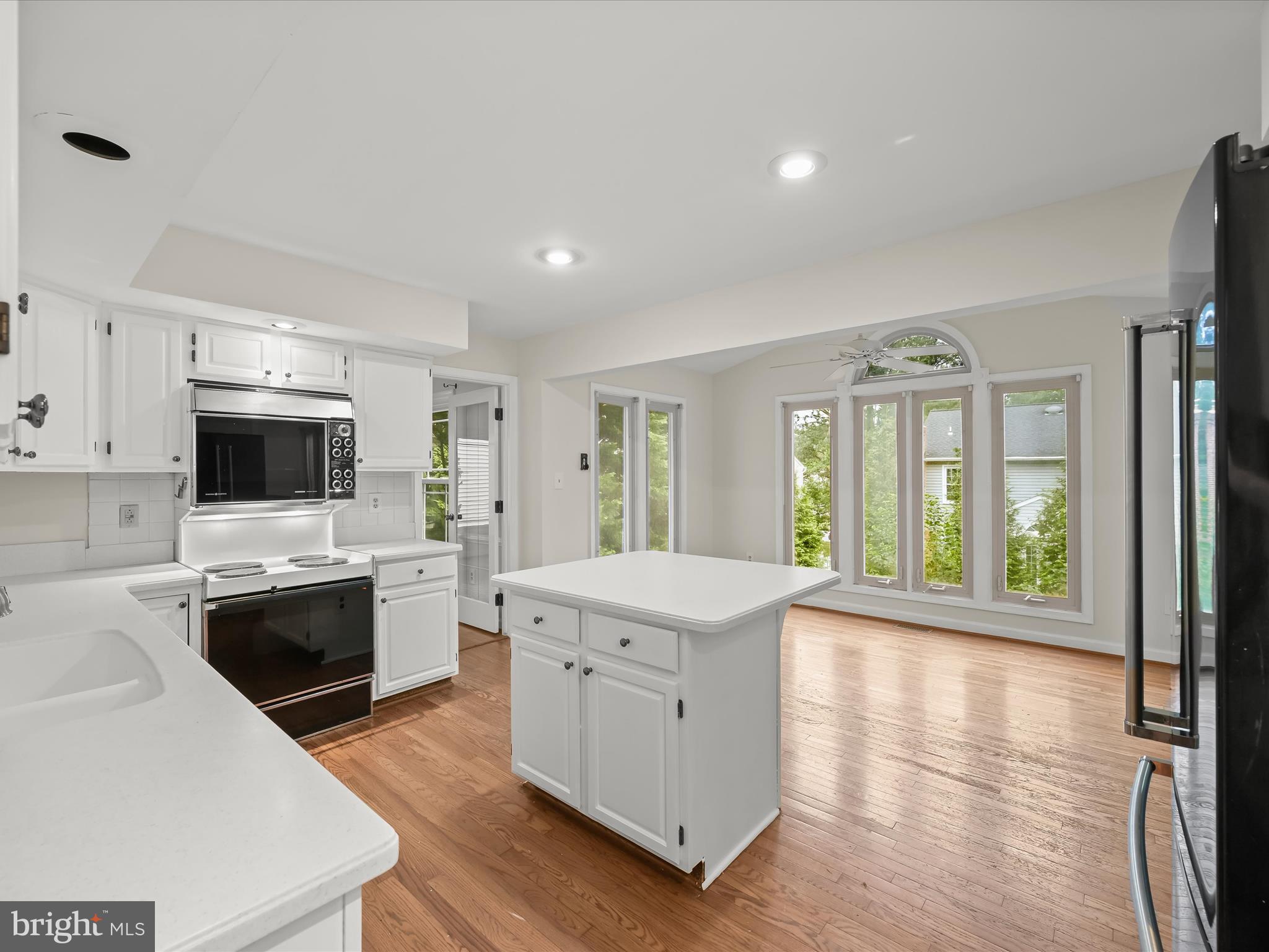 8713 HAYCARRIAGE COURT