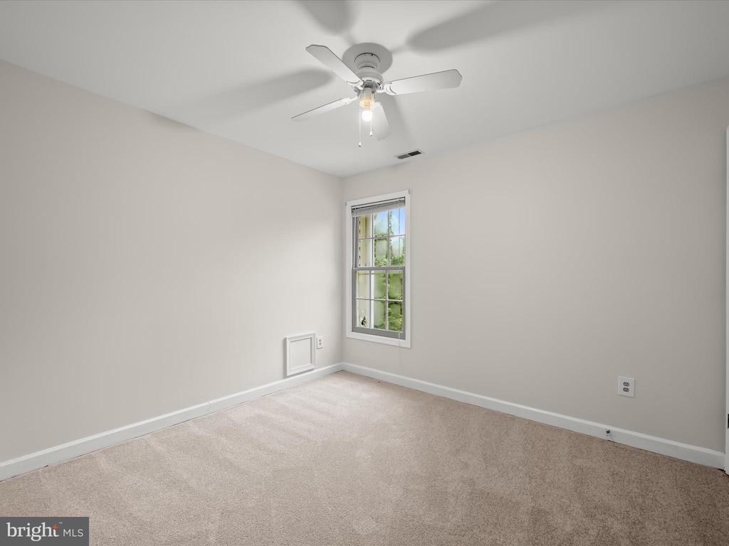 8713 HAYCARRIAGE COURT