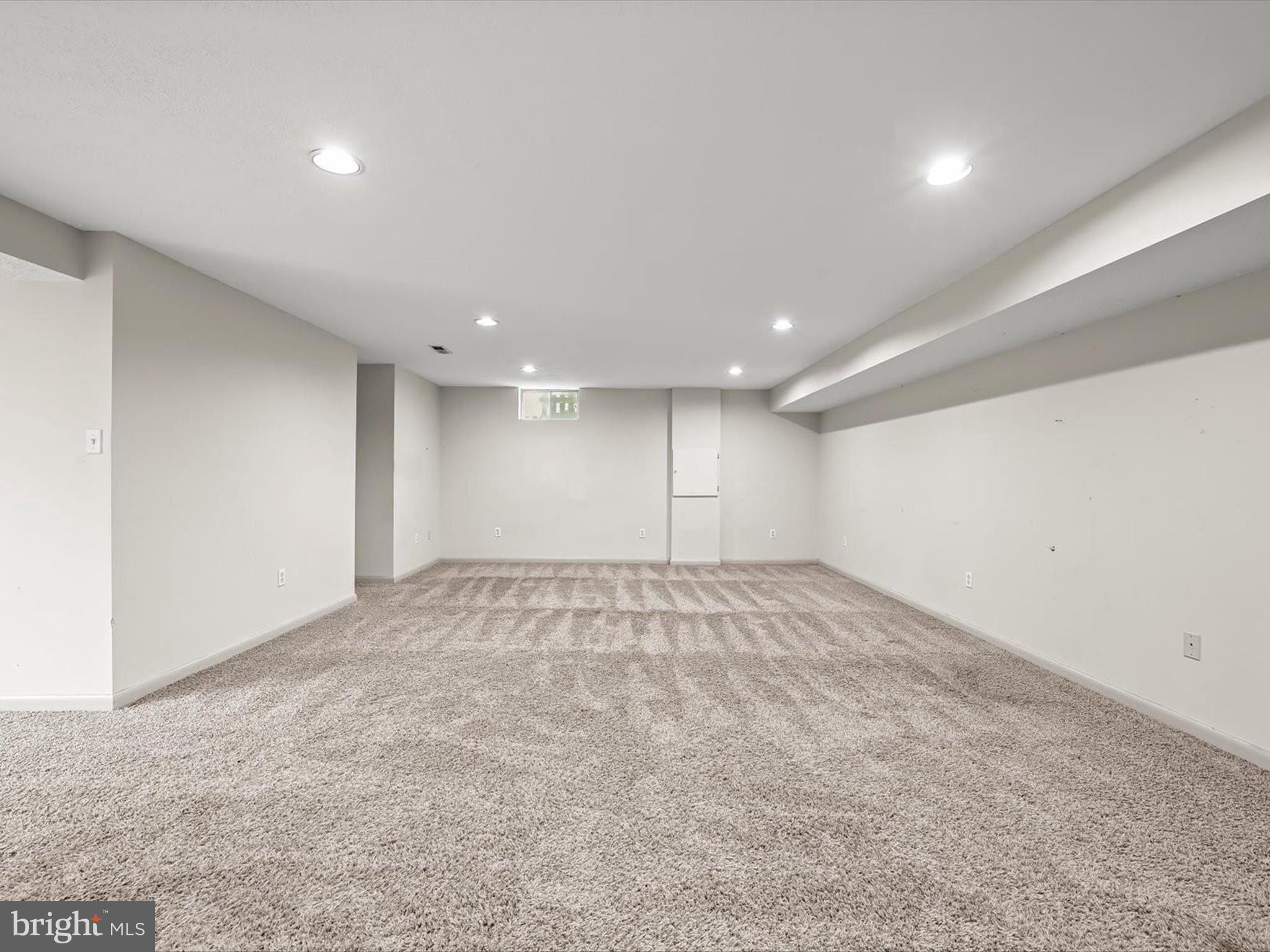 8713 HAYCARRIAGE COURT