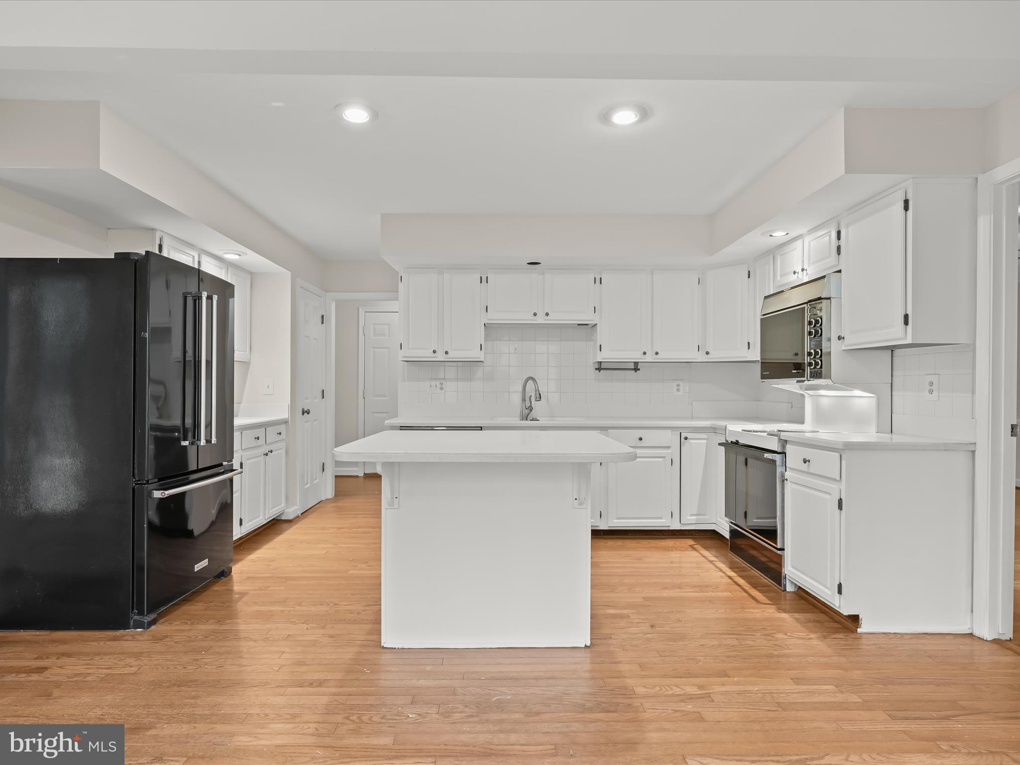 8713 HAYCARRIAGE COURT