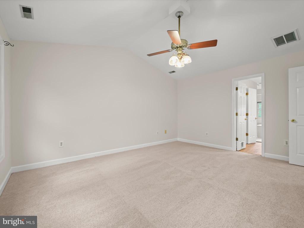 8713 HAYCARRIAGE COURT