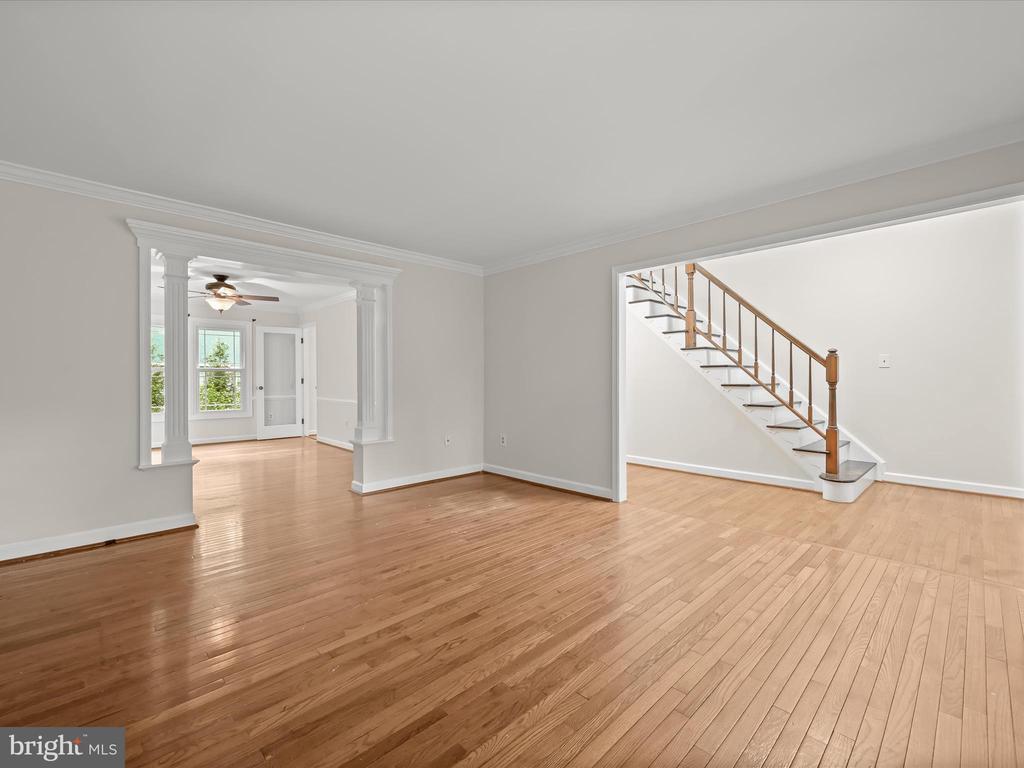 8713 HAYCARRIAGE COURT