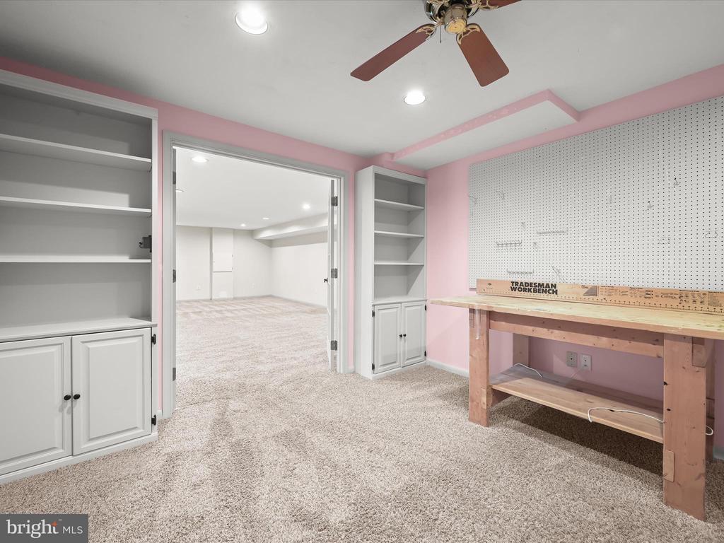 8713 HAYCARRIAGE COURT