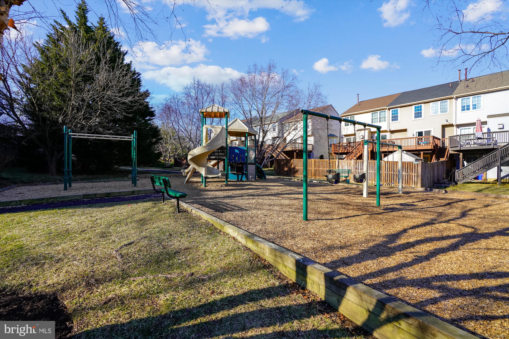 6215 STRATFORD COURT